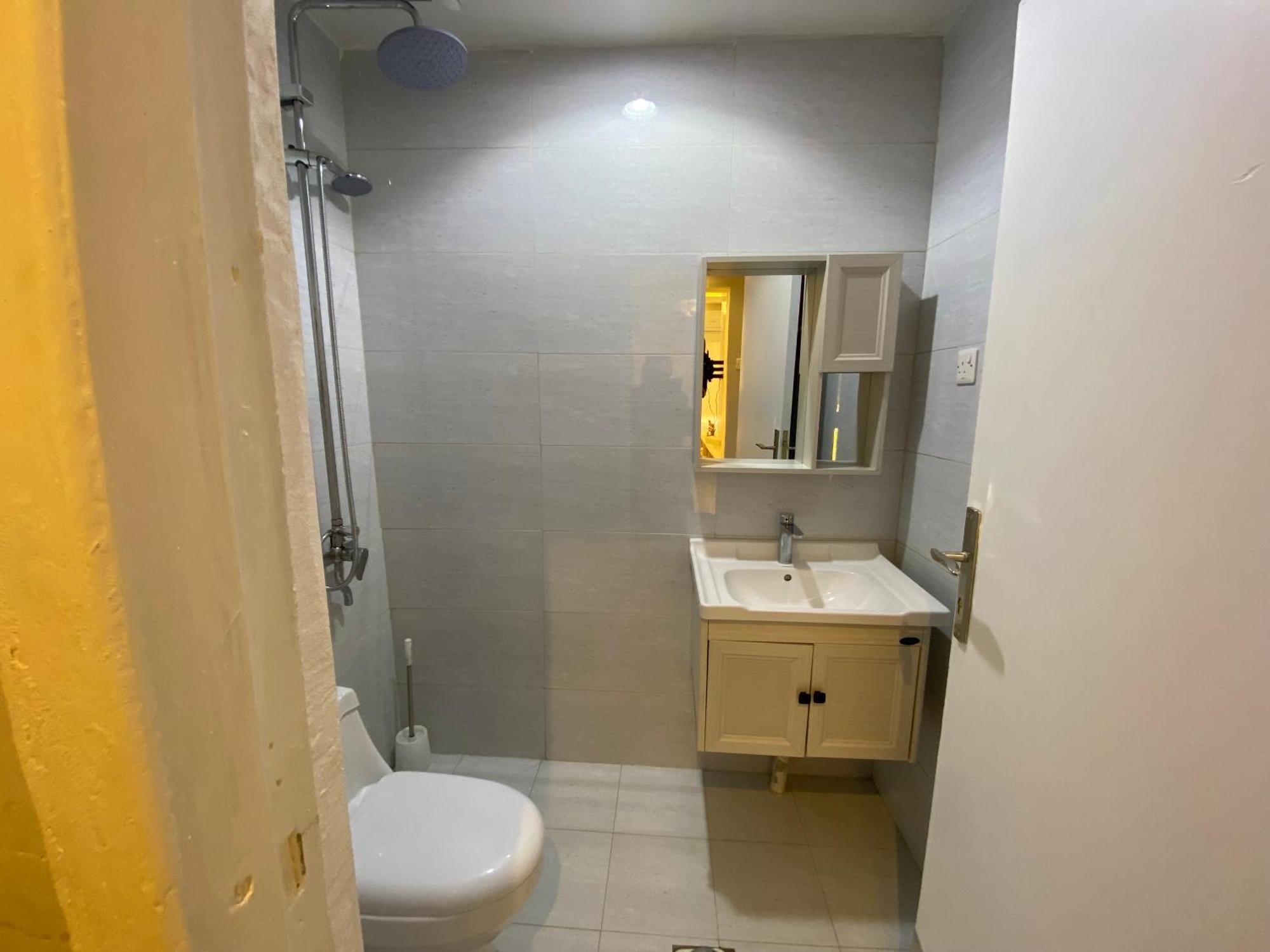 Apartment Single *